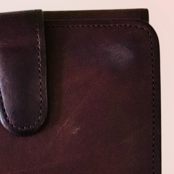 Coach Vintage Leather Bi Fold Wallet - Picture 13 of 14